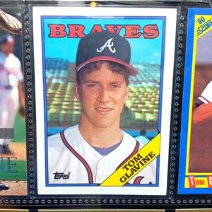 LOOK! Tom Glavine baseball rookie card! THIS CARD IS WORTH ALOT OF MONEY 💰!